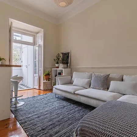 Διαμέρισμα Lovelystay - Bright&peaceful 2bdr In Estrela *
