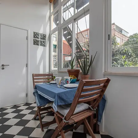 Lovelystay - Bright&peaceful 2bdr In Estrela Lejlighed *