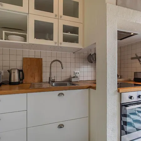 Lovelystay - Bright&peaceful 2bdr In Estrela * Lisboa