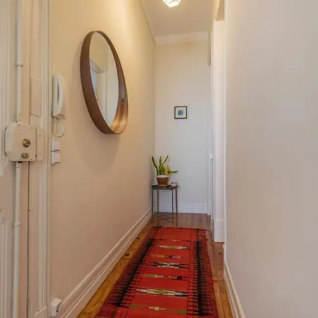 Lovelystay - Bright&peaceful 2bdr In Estrela Lejlighed *
